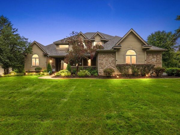 5566 Creekview Drive, Ann Arbor, MI 48108