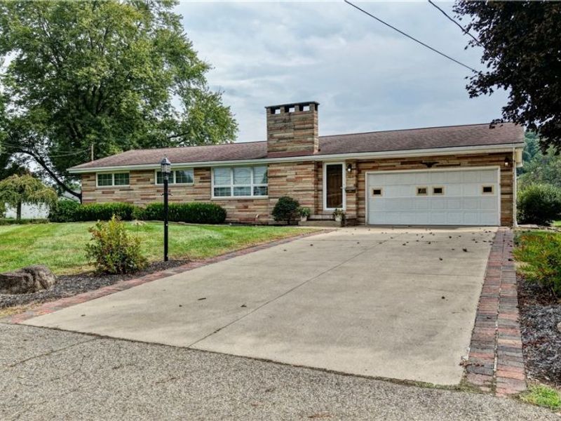 160 Mark Avenue, Killbuck, OH 44637 Photo 2