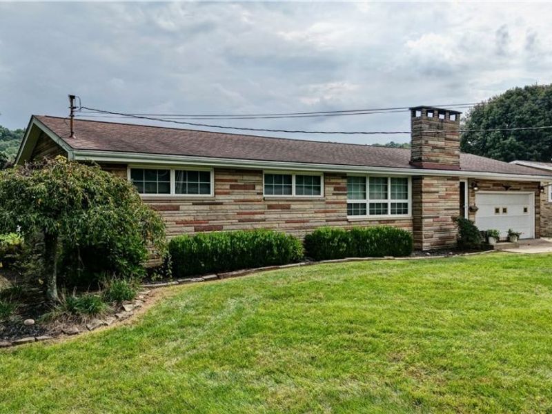 160 Mark Avenue, Killbuck, OH 44637 Photo 4
