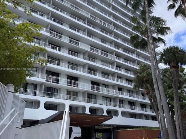 200 SE 15th Rd , Unit 7D, Miami, FL 33129