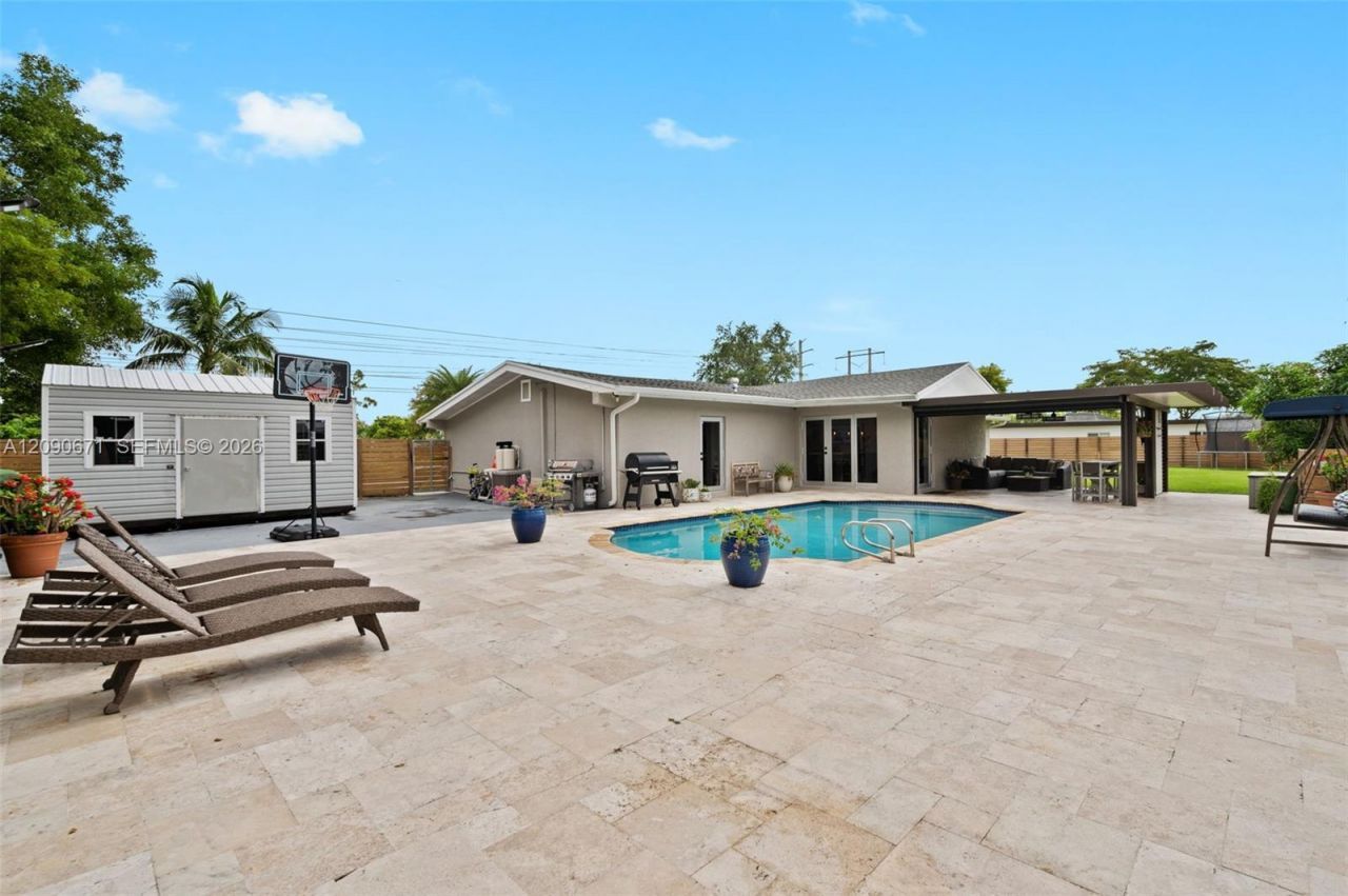 9970 SW 132nd St , Miami, FL 33176 Photo
