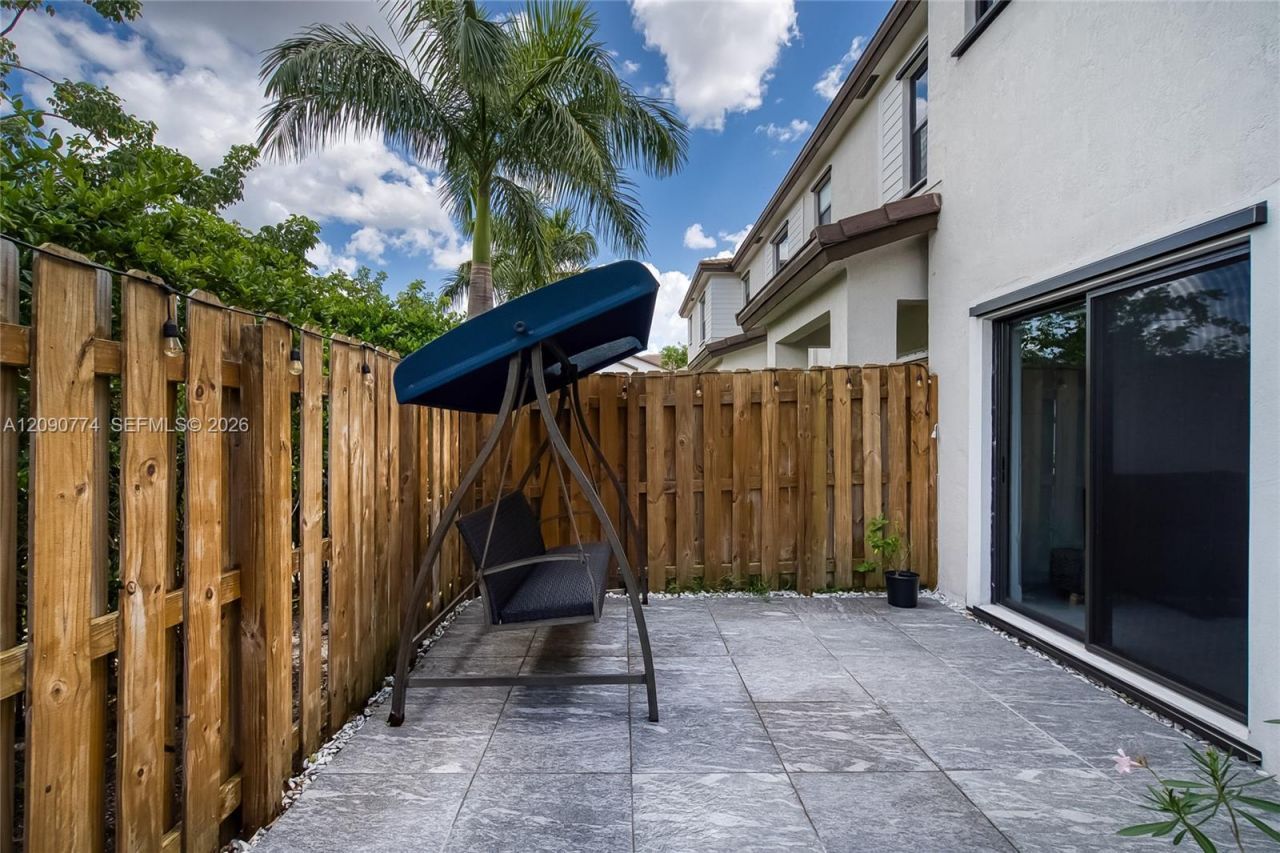 15981 SW 2nd Pl , Pembroke Pines, FL 33027 Photo