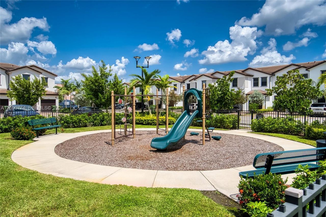 15981 SW 2nd Pl , Pembroke Pines, FL 33027 Photo