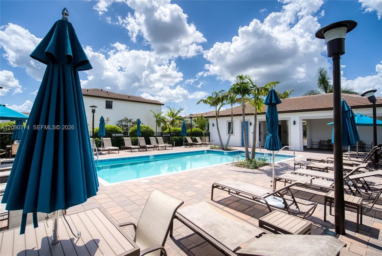 15981 SW 2nd Pl , Pembroke Pines, FL 33027 Photo