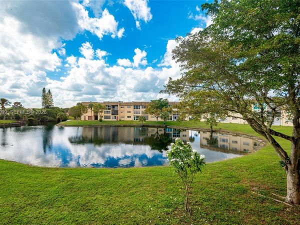 8345 Sunrise Lakes Blvd , Unit 210, Sunrise, FL 33322