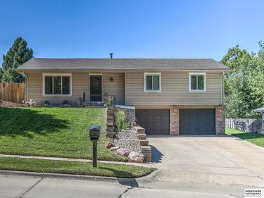 910 S 153Rd Street, Omaha, NE 68154