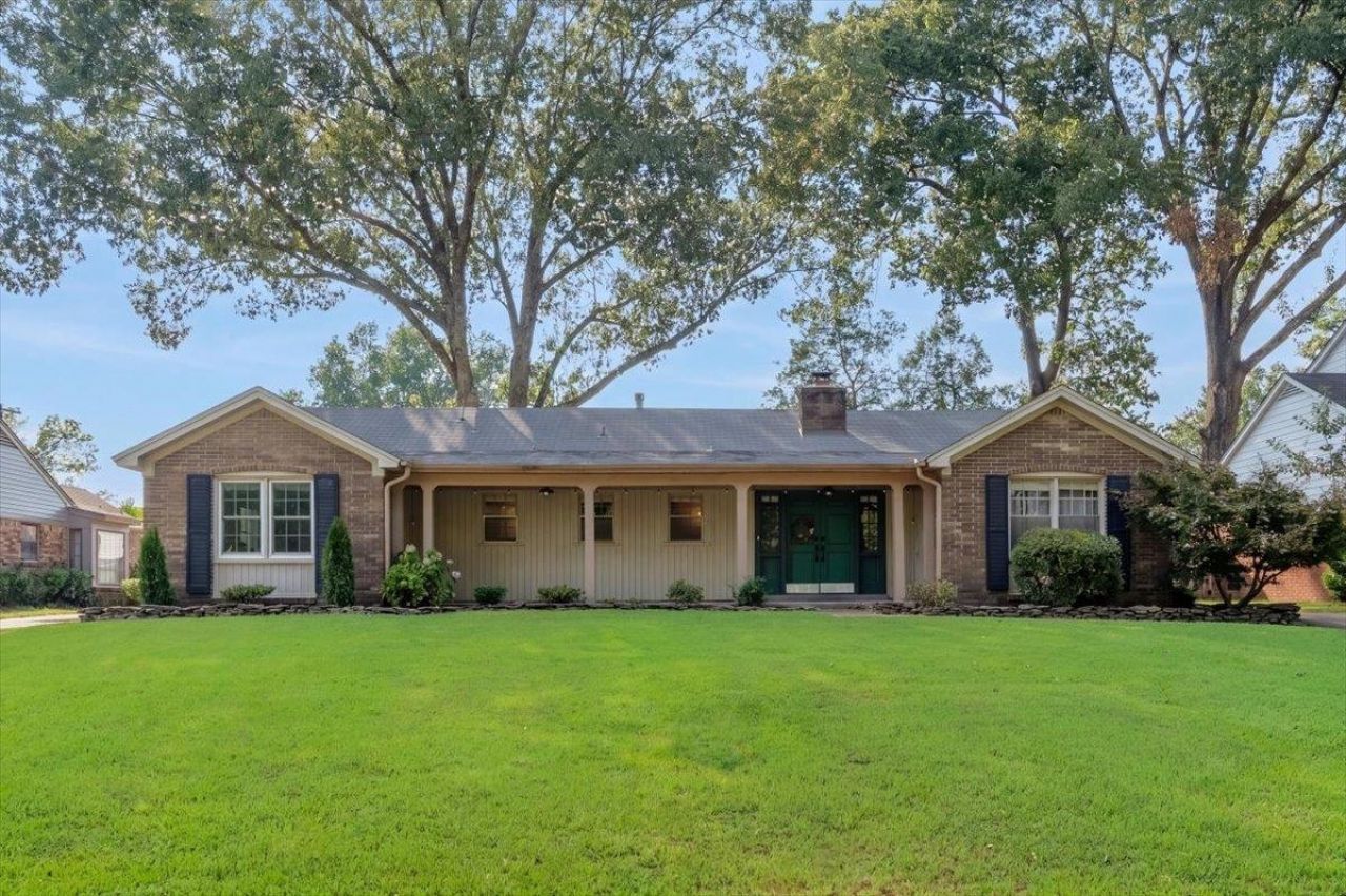 2297 LOVITT DR Memphis, TN 38119