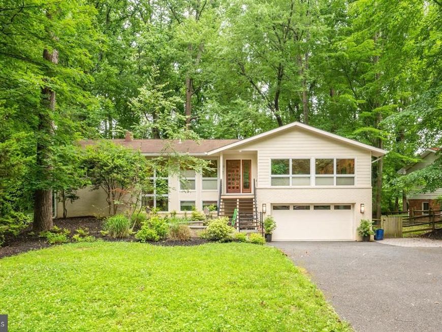 8313 Still Spring Court, Bethesda, MD 20817 Main Photo