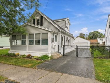 102 16th Avenue , North Tonawanda, NY 14120