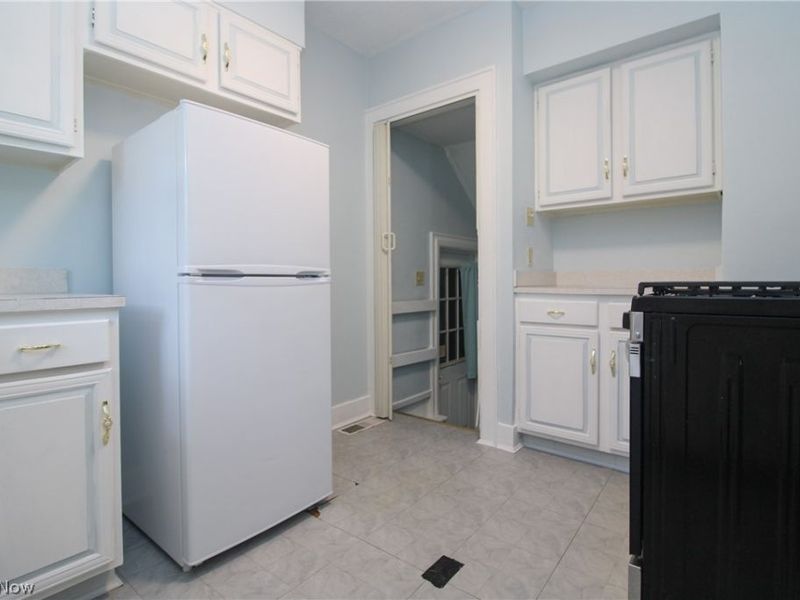 1069 Raymond Street NW, Warren, OH 44485 Photo 10