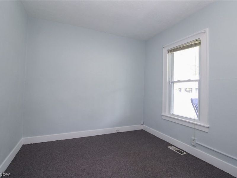 1069 Raymond Street NW, Warren, OH 44485 Photo 11