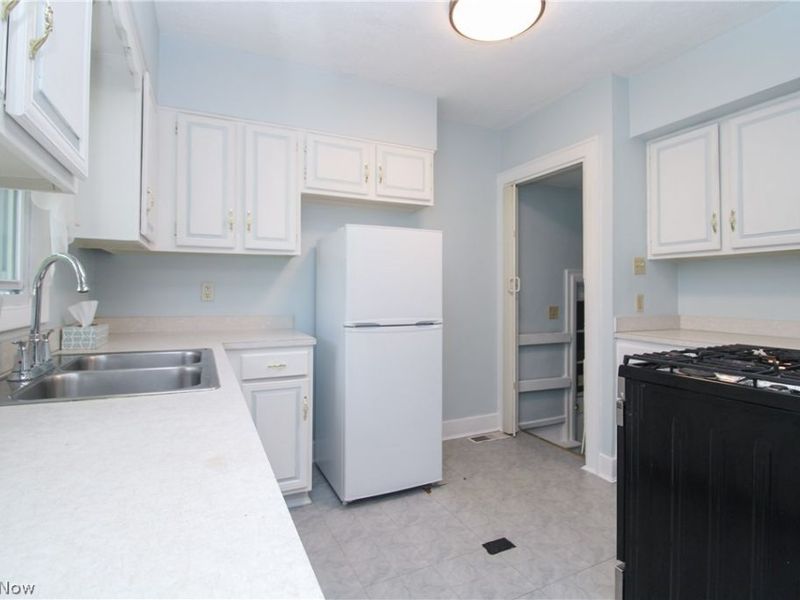 1069 Raymond Street NW, Warren, OH 44485 Photo 16