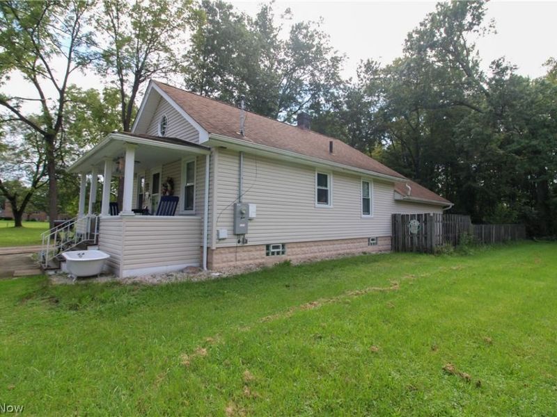 1069 Raymond Street NW, Warren, OH 44485 Photo 4