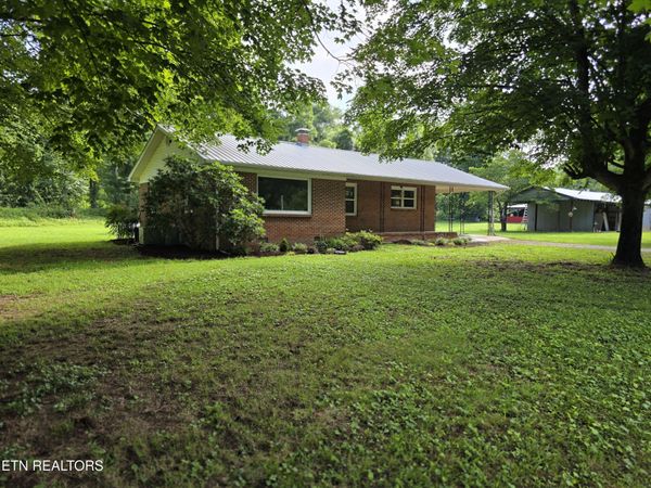 6117 Hills Creek Rd, McMinnville, TN 37110
