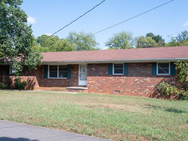 1215 Blount Avenue, Cleveland, TN 37311