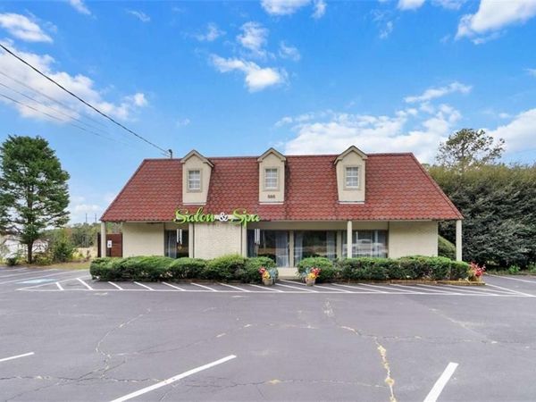 886 Athens Highway , Loganville, GA 30052