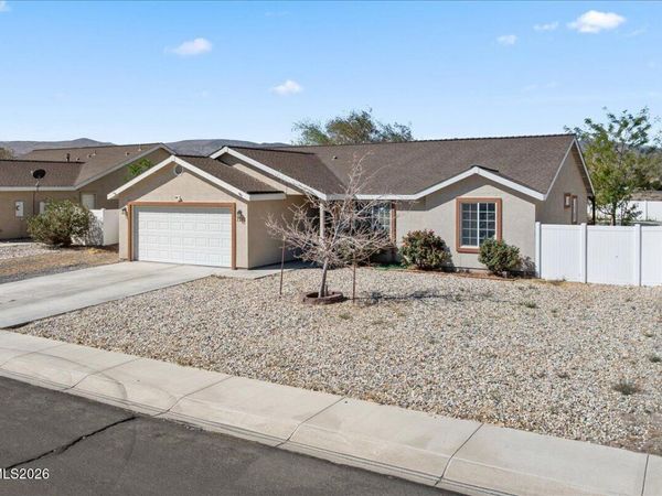1342 White Bluffs Circle, Fernley, NV 89408