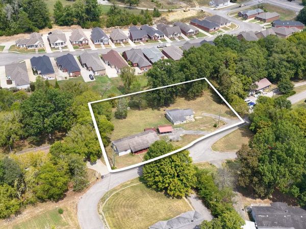 206 Wallace Dr , Fayetteville, TN 37334