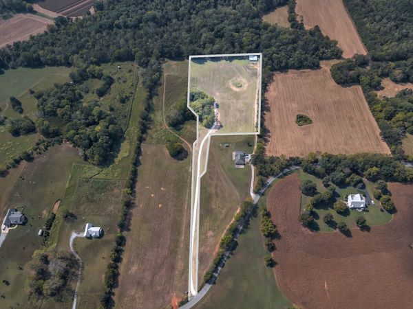 2 Buzzard Creek , Unit 2, Cedar Hill, TN 37032