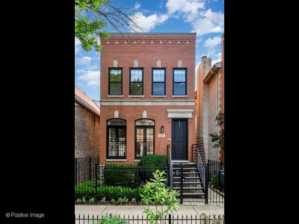 2227 W Medill Avenue , Chicago, IL 60647