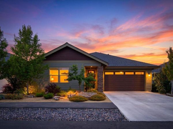 2703 NW 25th Street, Redmond, OR 97756