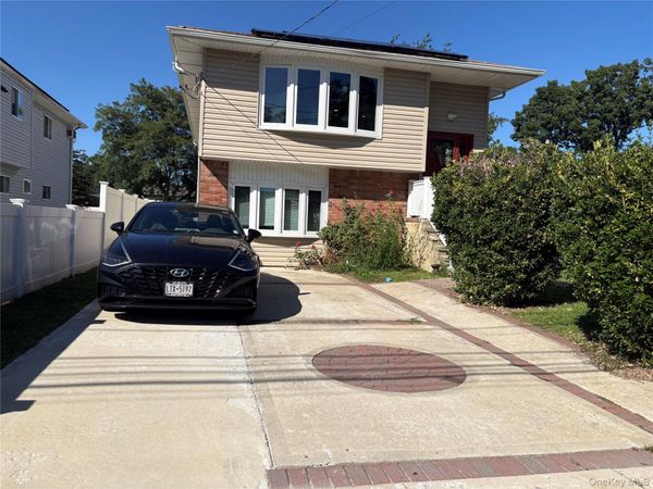 59 Williams Avenue , Amityville, NY 11701