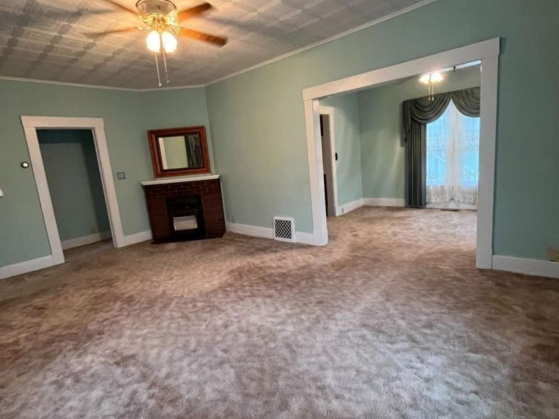 404 E Maple Street, Clyde, OH 43410 Photo 3