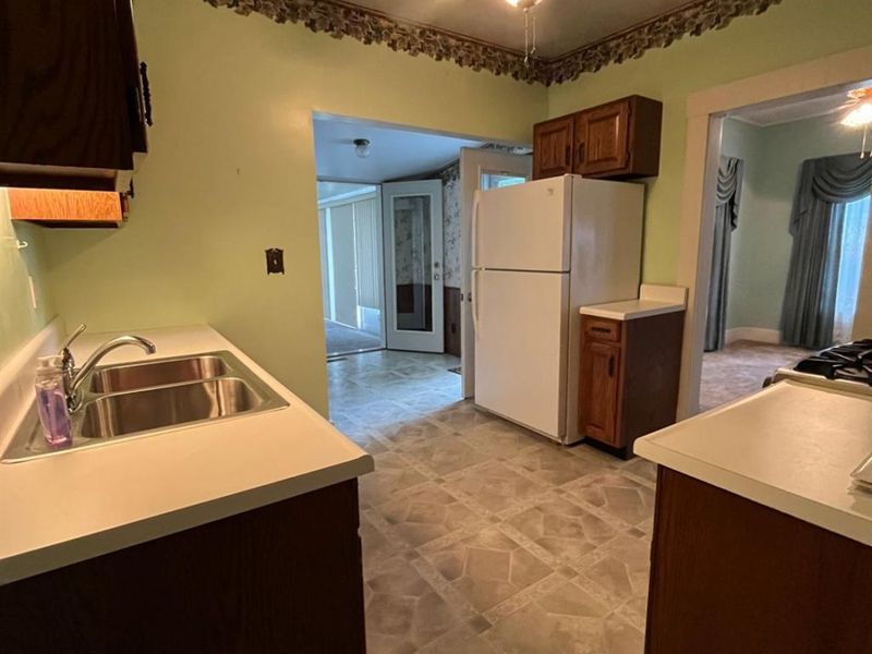 404 E Maple Street, Clyde, OH 43410 Photo 7