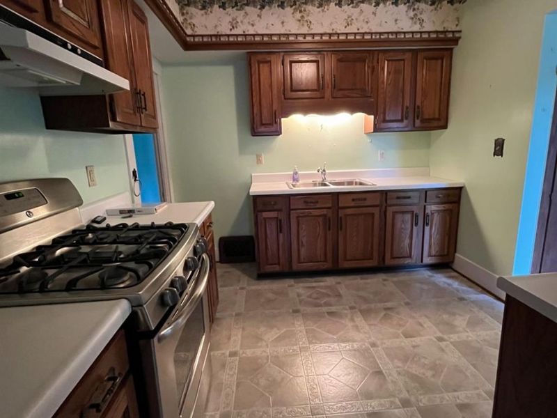 404 E Maple Street, Clyde, OH 43410 Photo 9