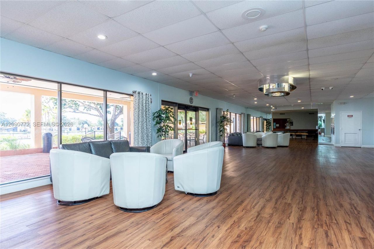 505 Briarwood Cir , Unit 2-59, Hollywood, FL 33024 Photo