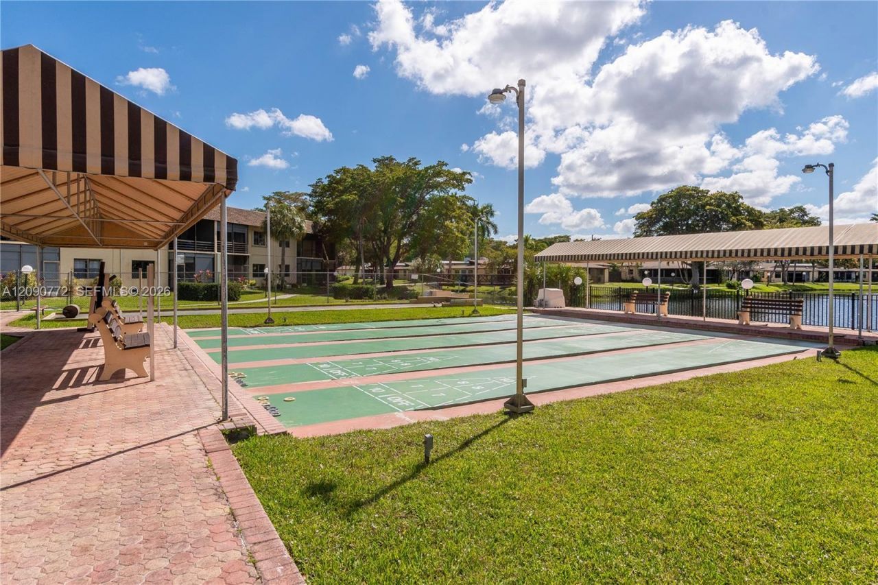 505 Briarwood Cir , Unit 2-59, Hollywood, FL 33024 Photo