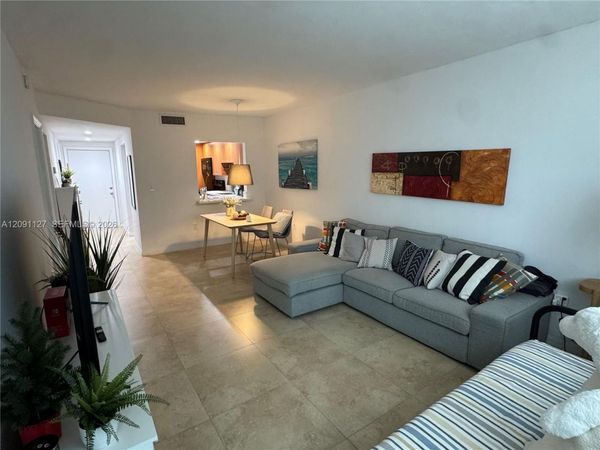 240 Galen Dr , Unit 103, Key Biscayne, FL 33149