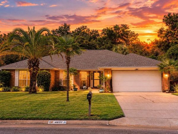 4837 Shane Way, Pace, FL 32571