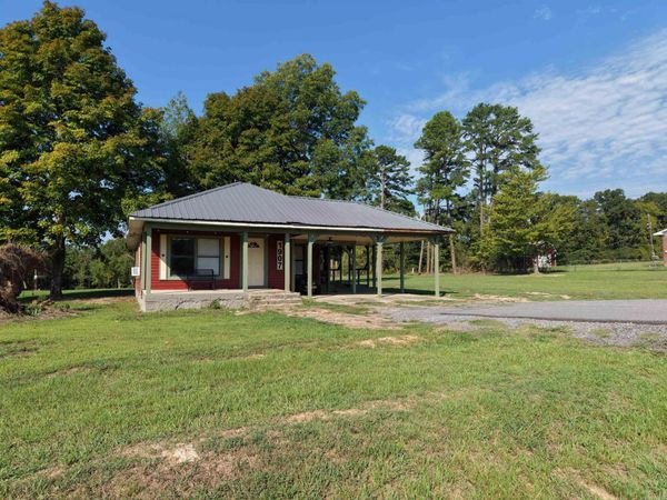 1907 N 65 Highway , Clinton, AR 72031