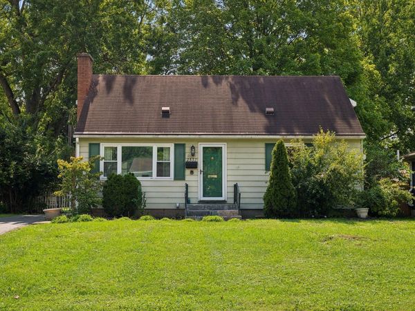 2537 Shrewsbury Road, Columbus, OH 43221