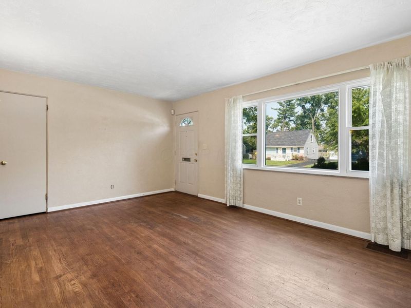 2537 Shrewsbury Road, Columbus, OH 43221 Photo 3