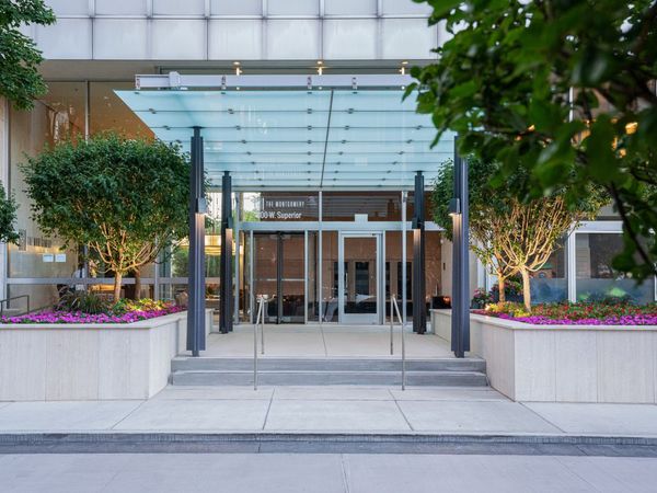 500 W Superior Street , Unit 2401, Chicago, IL 60654