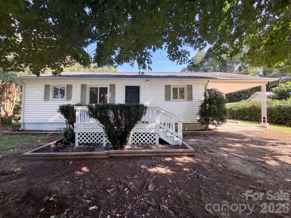 131 Highland Point Avenue , Harmony, NC 28634