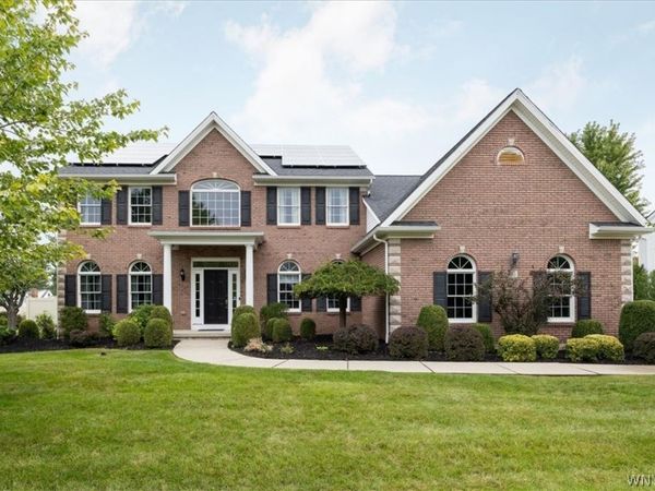 115 Via Foresta Lane, Amherst, NY 14221