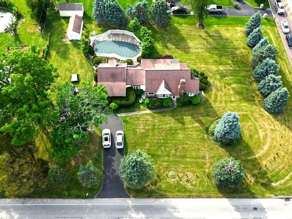 2438 PINE, HUNTINGDON VALLEY, PA 19006