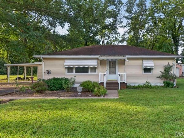 200 Ross Lane, Belleville, IL 62220