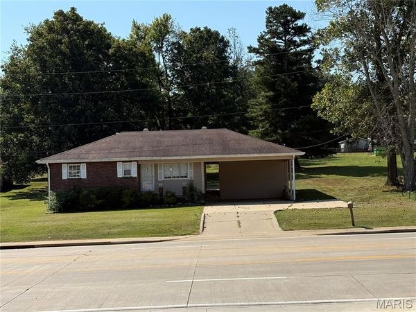 2902 Oak Grove Road , Poplar Bluff, MO 63901