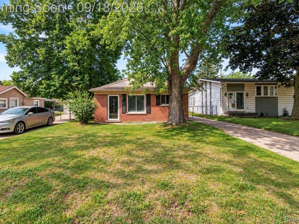 8031 N Silvery Lane, Dearborn Heights, Mi 48127