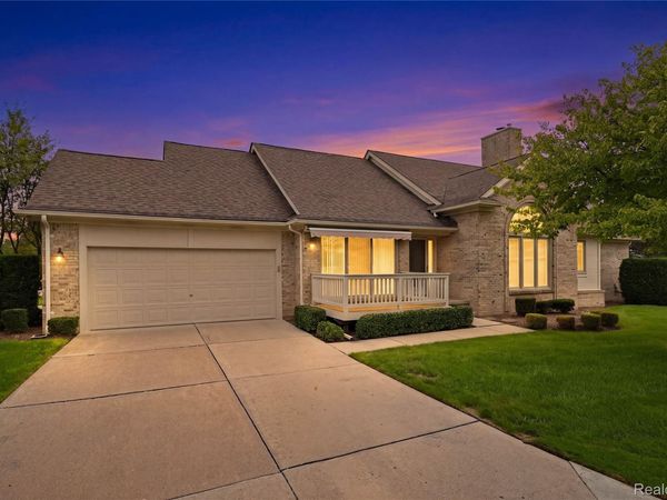 43442 Napa Drive , Sterling Heights, Mi 48314