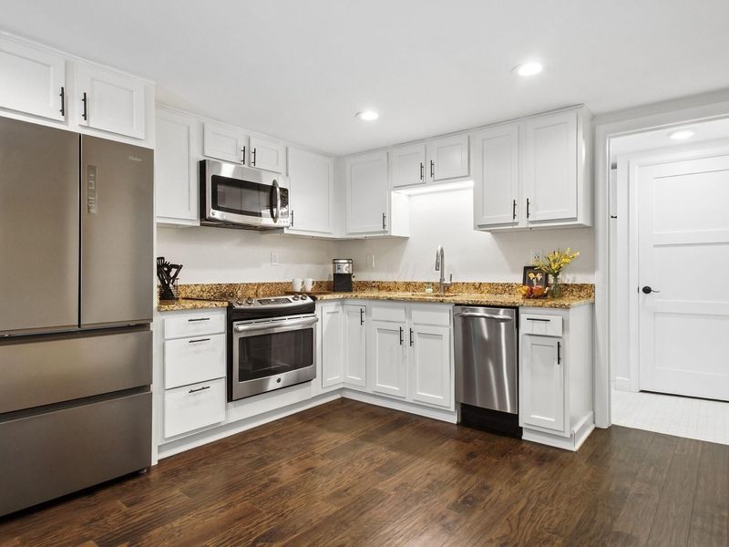 2109 W 5th Avenue, Unit E, Columbus, OH 43212 Photo 5