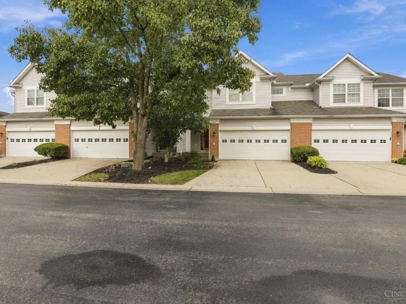 6439 Pinehurst Lane, Mason, OH 45040 Photo 2