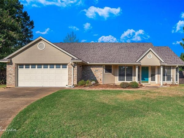2501 Palmetto Drive , Bossier City, LA 71111