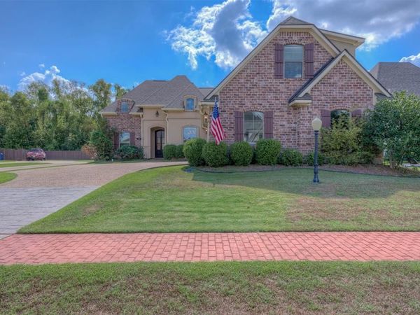 746 Dumaine Drive , Bossier City, LA 71111