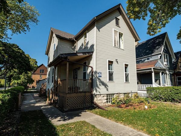 201 N 36th STREET, Milwaukee, WI 53208