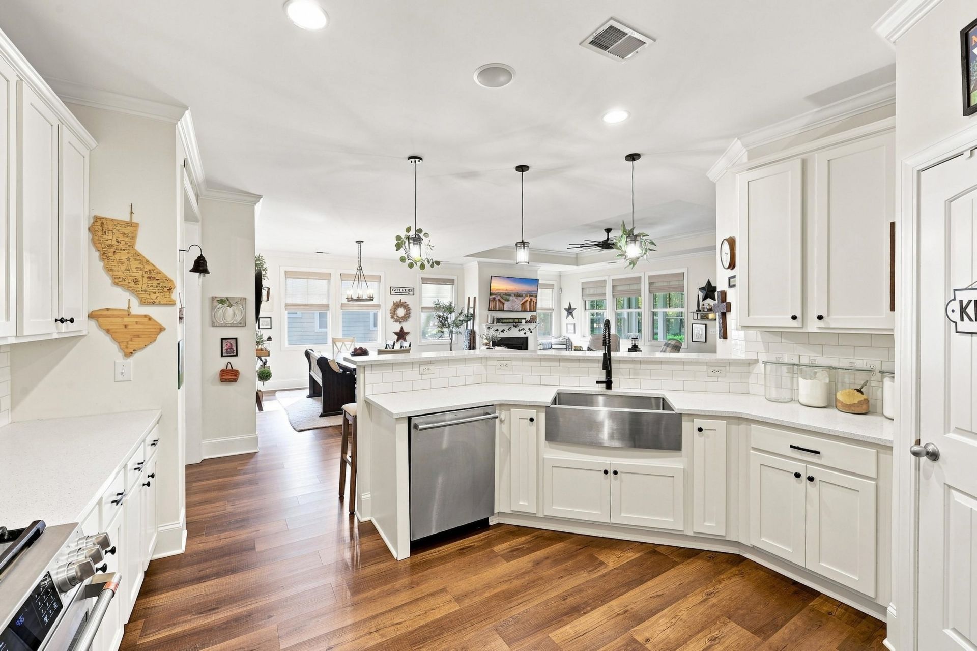 181 Champions Village Dr.  Photo 13